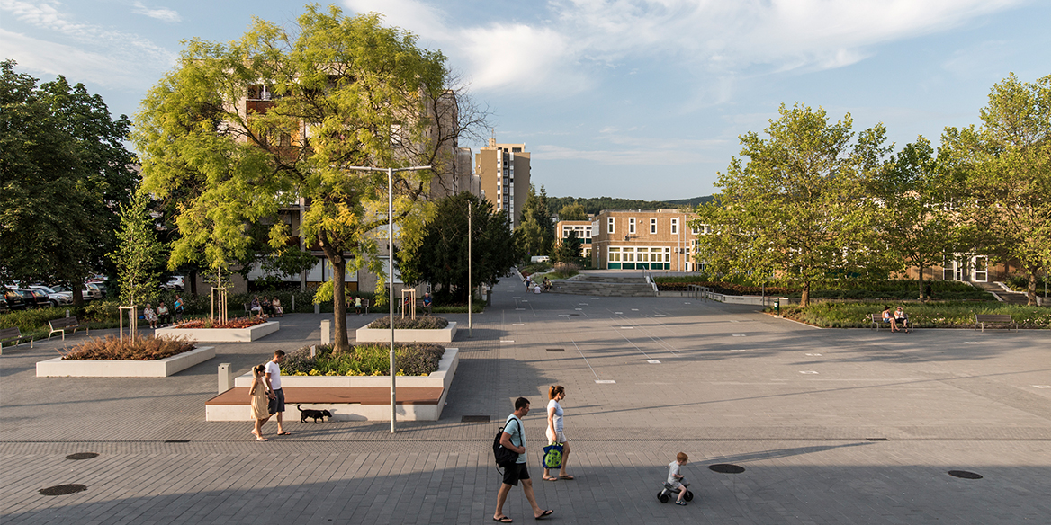 sld 04 Beszterce tér CsSz 1168x584